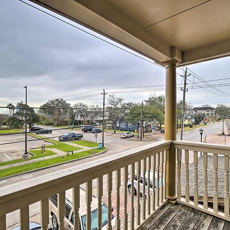 Apt With Balconies - Steps To Kemah Boardwalk! Exterior photo