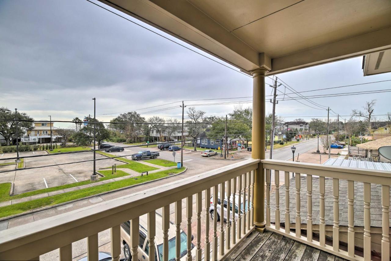 Apt With Balconies - Steps To Kemah Boardwalk! Exterior photo