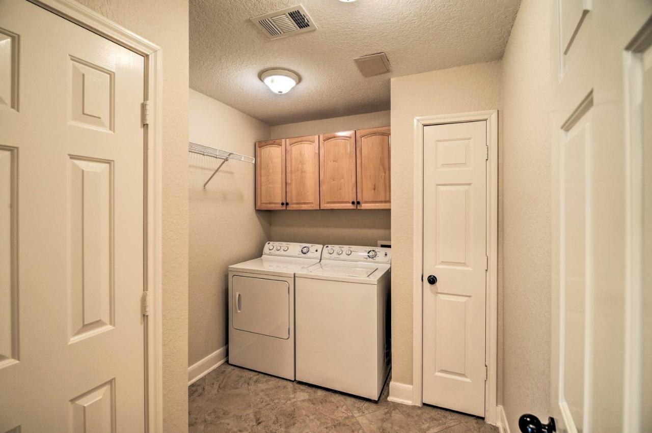 Apt With Balconies - Steps To Kemah Boardwalk! Exterior photo