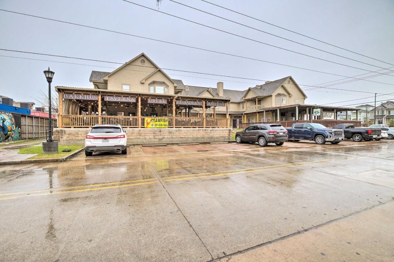 Apt With Balconies - Steps To Kemah Boardwalk! Exterior photo